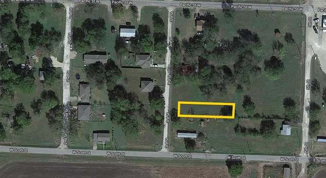 Photo of 86 3rd St, Honey Grove, TX 75446