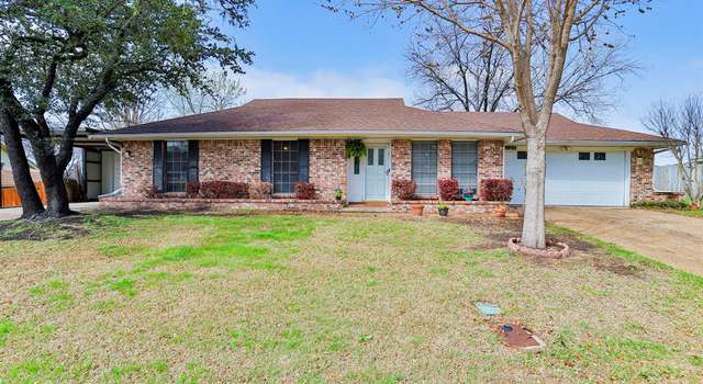 Photo of 2890 Elsinor Dr, Fort Worth, TX 76116