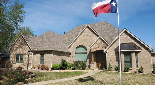 Photo of 2008 Creekview Dr, Commerce, TX 75428
