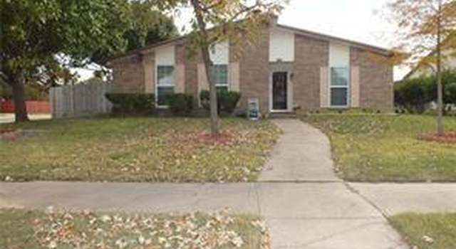 Photo of 1801 Sandra Ln, Grand Prairie, TX 75052