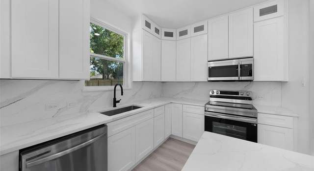 Photo of 209 Ardis St, Sulphur Springs, TX 75482