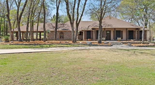 Photo of 1046 E Woodridge Rd, Waxahachie, TX 75165
