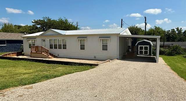Photo of 3909 Valley Ridge Dr, Granbury, TX 76048