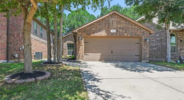 Photo of 1209 Briarwood Dr, Azle, TX 76020