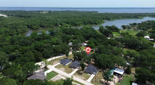 Photo of 801 Red Oak Dr, Quinlan, TX 75474