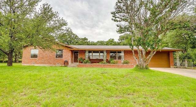 Photo of 317 Breezy Ln, Azle, TX 76020