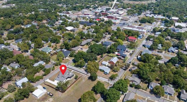 Photo of 1401 Arp St, Commerce, TX 75428