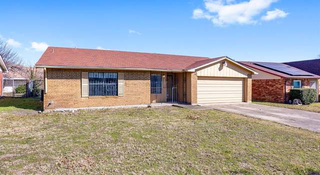 Photo of 2822 Pebble Beach Dr, Lancaster, TX 75134