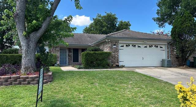 Photo of 216 Lemon Dr, Arlington, TX 76018