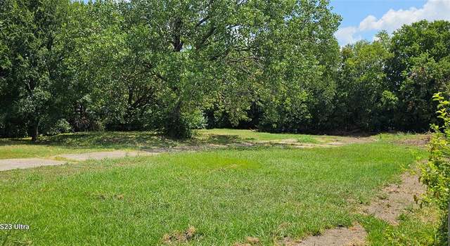 Photo of 2724 Hickory Tree Rd, Balch Springs, TX 75180