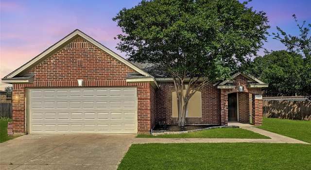 Photo of 7305 Moon Ridge Ct, Fort Worth, TX 76133