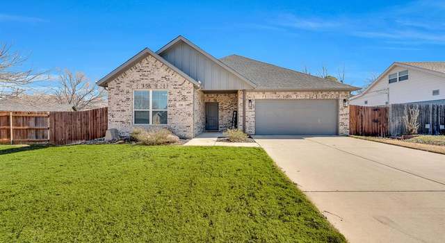Photo of 120 N Willow St, Mansfield, TX 76063