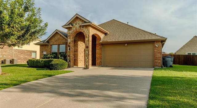 Property at 3105 Clear Springs Dr, Forney, TX 75126, 3 beds, 2 baths