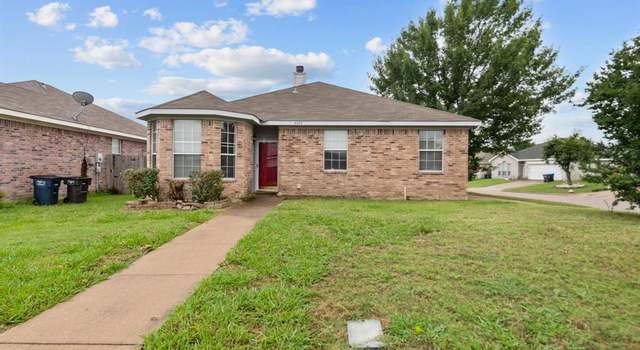 Photo of 4400 Park Creek Ct, Fort Worth, TX 76137