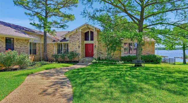 Photo of 101 Cheyenne Dr, Lake Kiowa, TX 76240