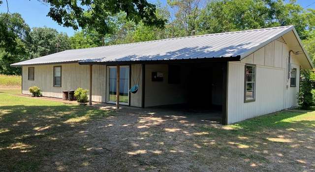 Photo of 101 W 3rd St, Roxton, TX 75477