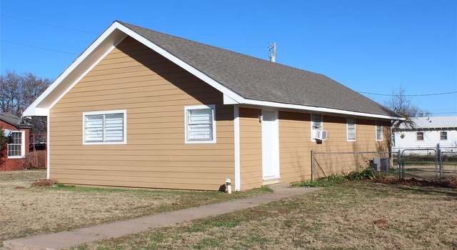 Photo of 950 N Munday Ave, Munday, TX 76371