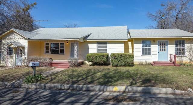 Photo of 1403 Hovey St, Bridgeport, TX 76426