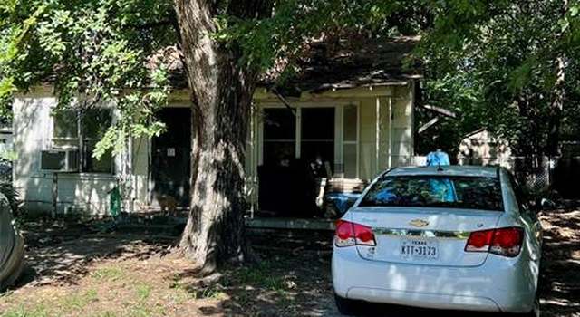 Photo of 1216 Wayne St, Fort Worth, TX 76117