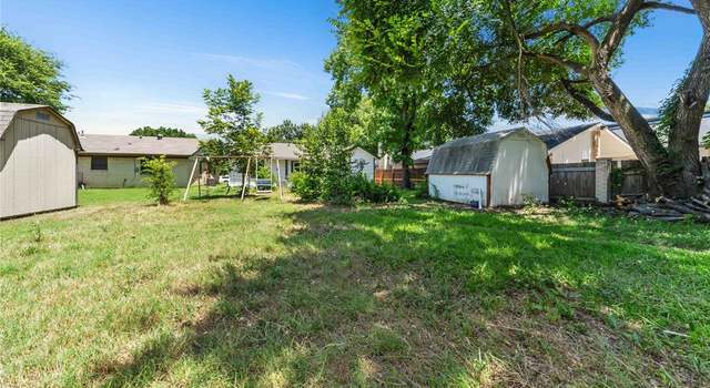 Photo of 2221 Varsity Dr, Grand Prairie, TX 75051