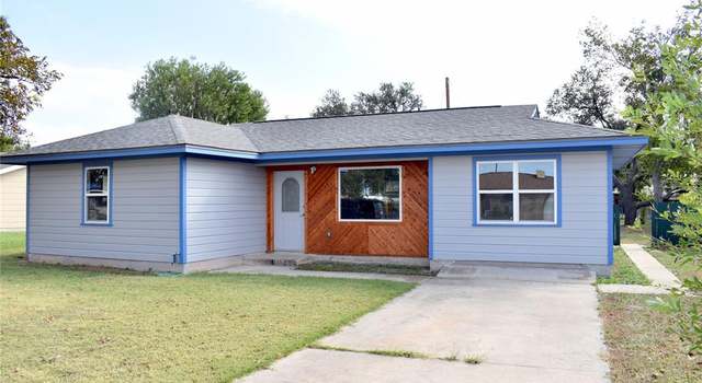 Photo of 1203 Gantt St, Bangs, TX 76823
