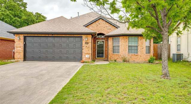 Photo of 2907 Shawnee Trl, Lake Worth, TX 76135
