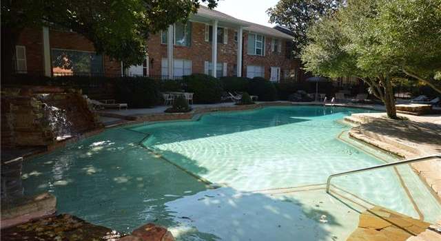 Photo of 3011 Mahanna Springs Dr Unit C, Dallas, TX 75235