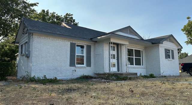 Photo of 909 Jerry Mashek Dr, West, TX 76691
