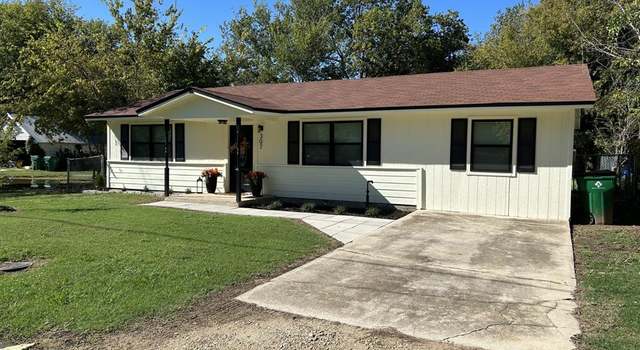 Photo of 307 E Williams St, Saint Jo, TX 76265