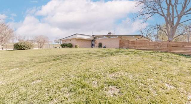 Photo of 1106 Garlington St, Bowie, TX 76230