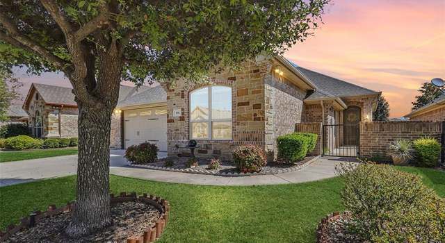 Photo of 218 Captains Ct, Granbury, TX 76049