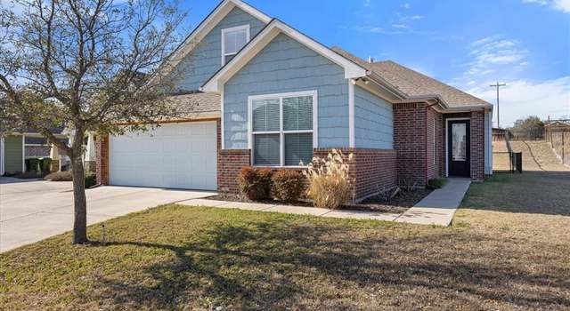 Photo of 215 Camelot St, Glen Rose, TX 76043
