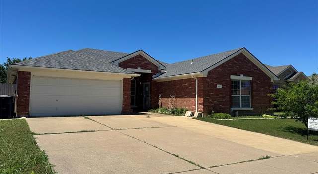 Photo of 1621 Loveland Dr, Arlington, TX 76018