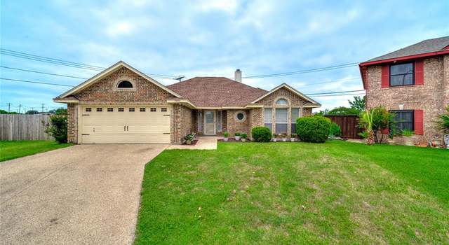 Photo of 7900 Marsh Ct, Fort Worth, TX 76123