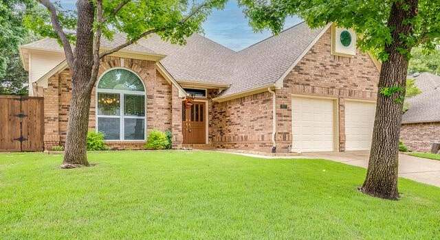 Photo of 807 Rolling View Ct, Highland Village, TX 75077