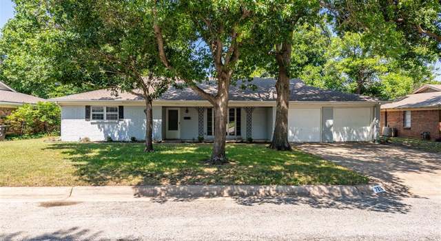 Photo of 7816 Chantilly Ln, Fort Worth, TX 76134