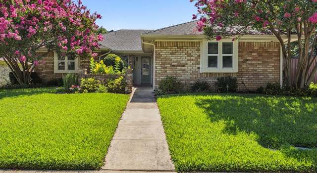 Photo of 1202 Meadowview Dr, Euless, TX 76039