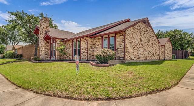 Photo of 2300 Statler Dr, Carrollton, TX 75007