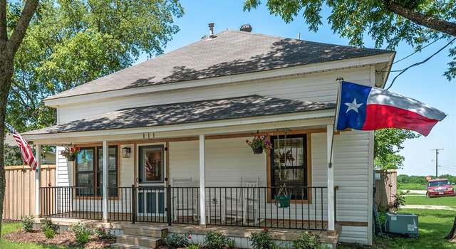 Photo of 111 N Brown St, Tom Bean, TX 75489