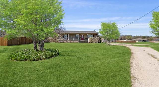Photo of 1320 Laredo Dr, Granbury, TX 76048