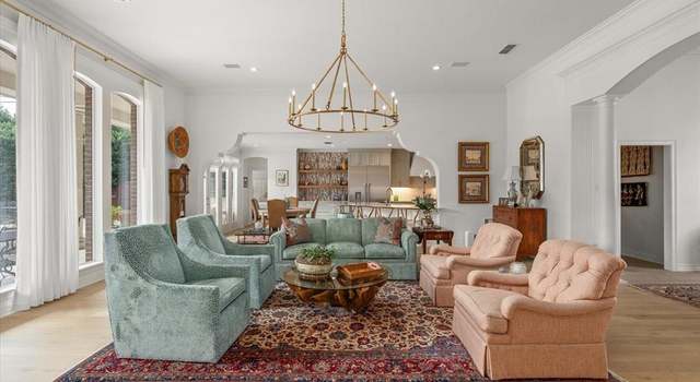 Photo of 2633 Torrey Pines Dr, Fort Worth, TX 76109