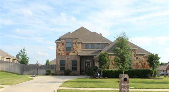 Photo of 1318 Granada Ct, Midlothian, TX 76065
