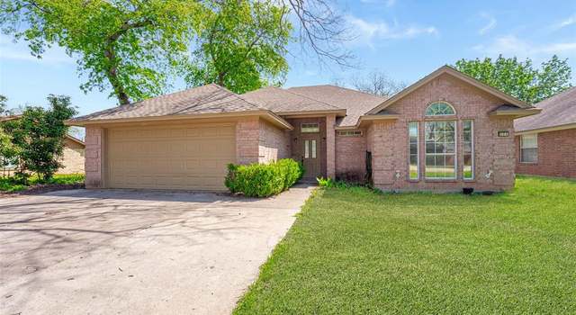 Photo of 604 N Cherry St, Aubrey, TX 76227