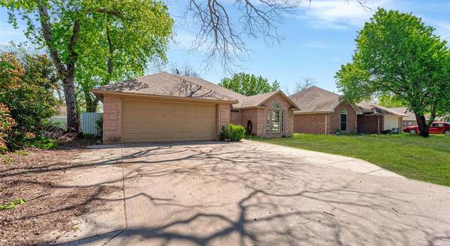 Photo of 604 N Cherry St, Aubrey, TX 76227