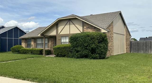 Photo of 918 Maydelle Ln, Garland, TX 75042