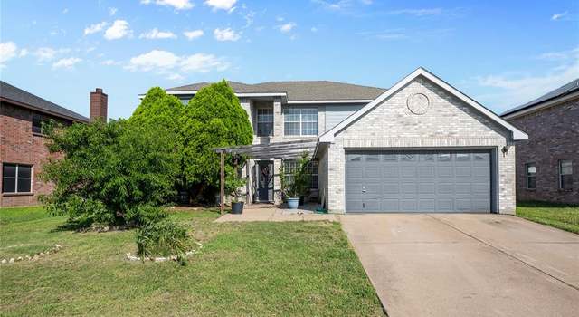 Photo of 2303 Mainsail Ln, Arlington, TX 76002