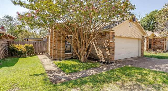 Photo of 10711 Tall Oak Dr, Fort Worth, TX 76108