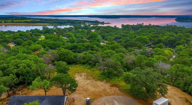 Photo of 548 Cresthaven Ct, Azle, TX 76020