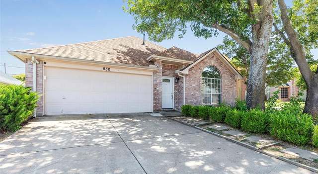 Photo of 950 Blossomwood Ct, Arlington, TX 76017