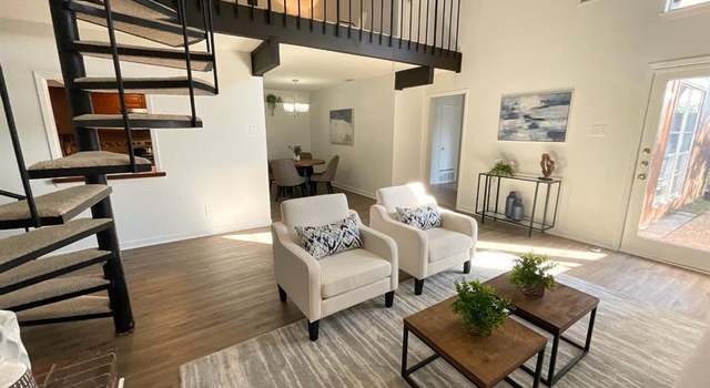 Photo of 9434 Chimney Corner Ln, Dallas, TX 75243